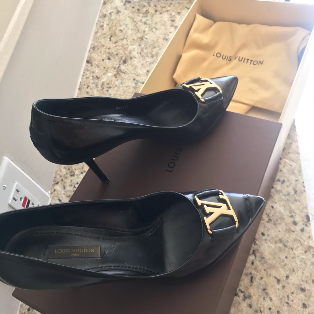 Louis Vuitton Black Pumps - Picture 3 of 4